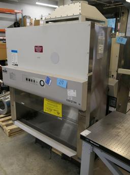 Fume Hoods: Nuaire Class II Type A2, B2, 2 Items