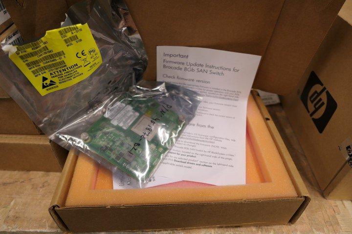 IT / Networking Components: HP QMH2562-HP-SP & Others, Items on Cart