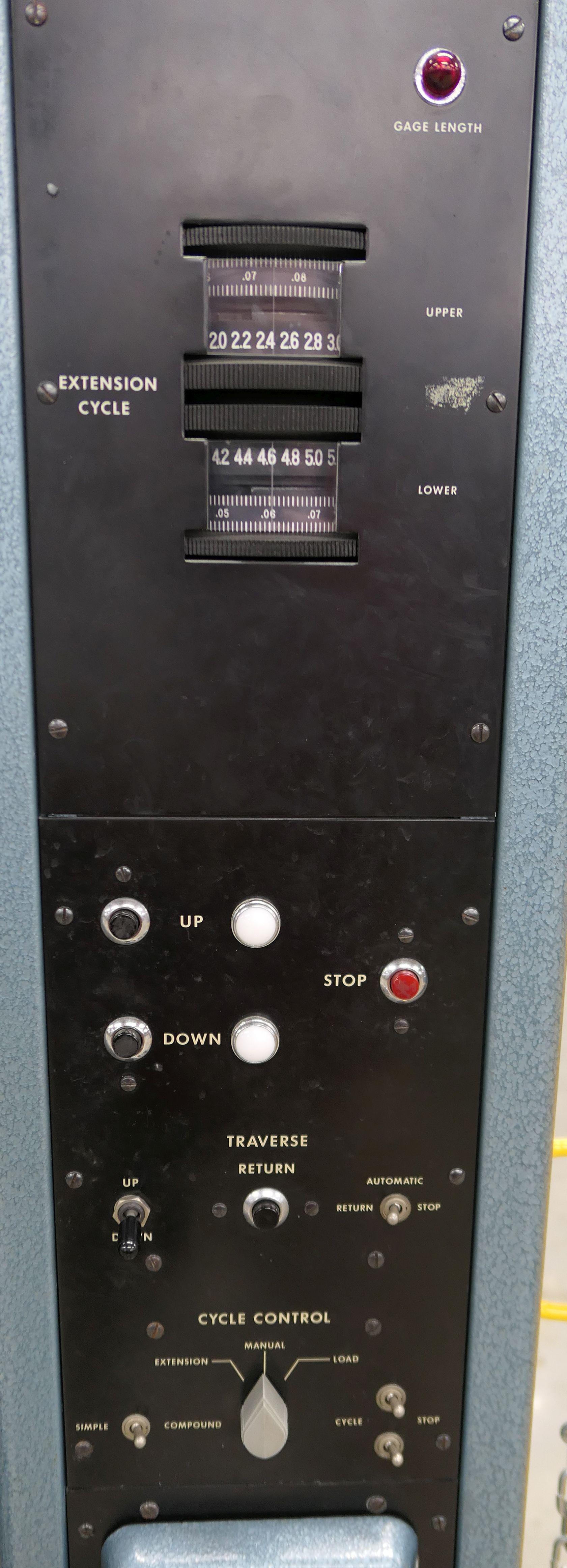 Instrument Tester: Instron 1822