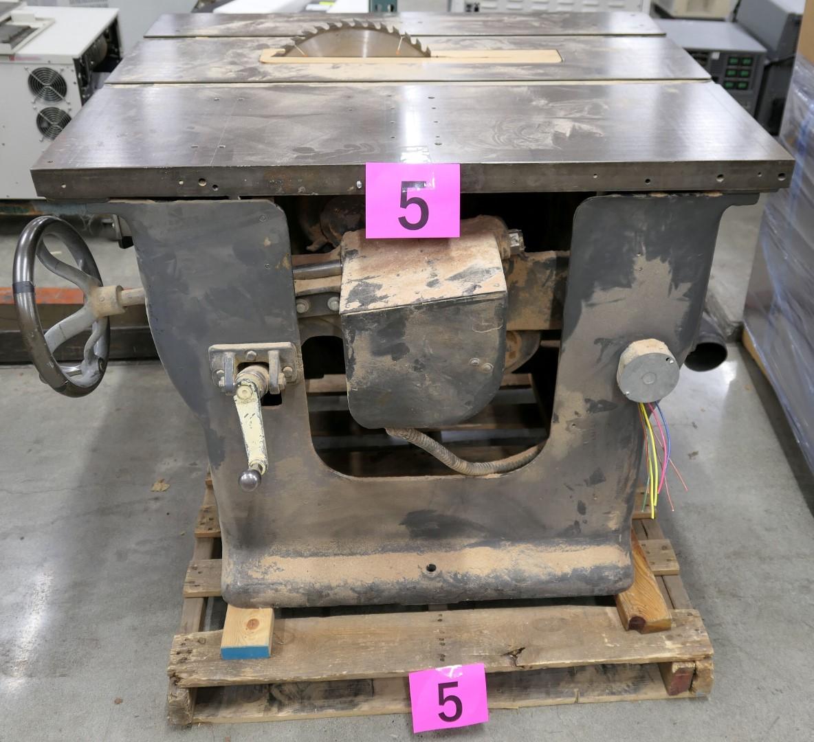 Table Saw: Oliver Machinery 290, Item on Pallet