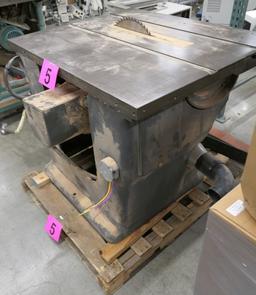 Table Saw: Oliver Machinery 290, Item on Pallet