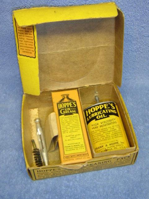 AWESOME HOPPES GUN CLEANING PACK W/METAL CAP 3 OZ OIL CAN & GUN GREASE TUBE