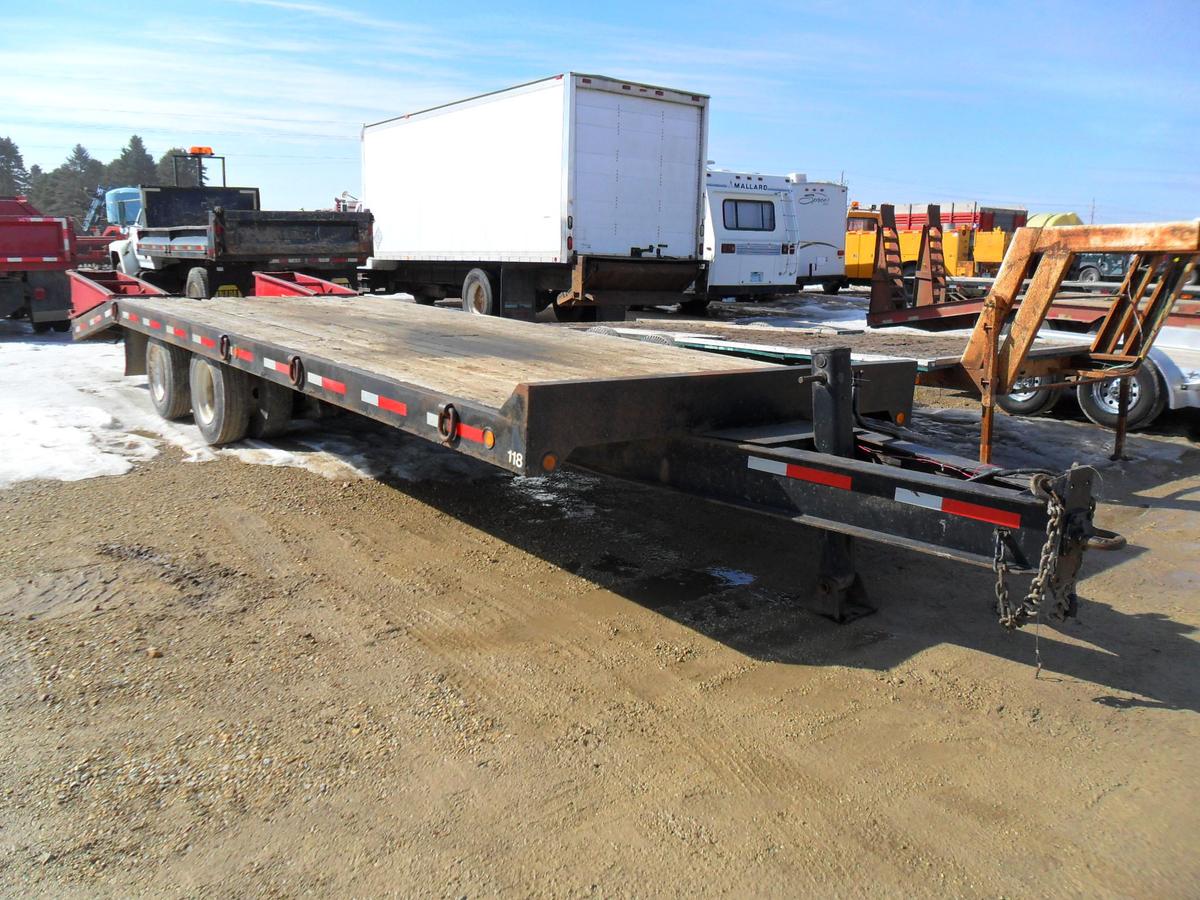 2000 Tow Master Trailer,  T30 , 20ft with 5ft Beavertail