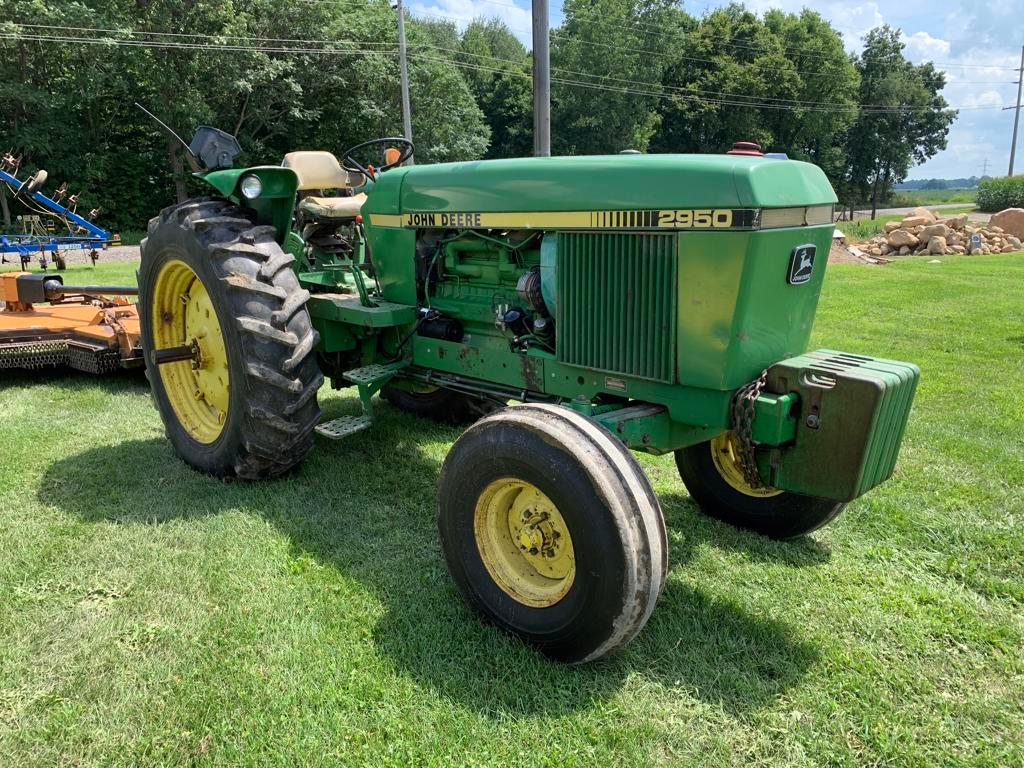 John Deere 2950