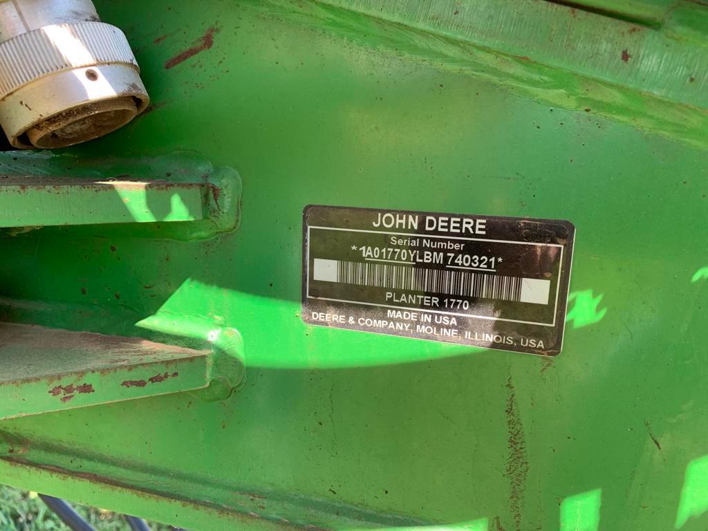 John Deere 1770 NT MaxEmerge Planter 16 row