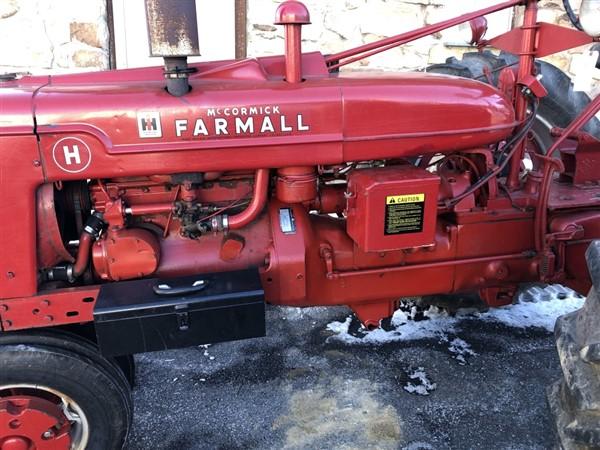 Farmall-H Tractor