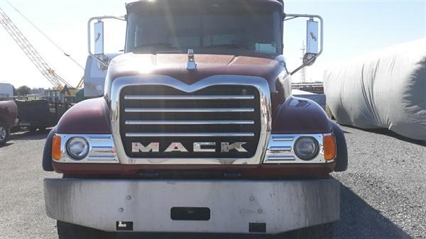 2003 Mack 10-Wheeler Dump Truck