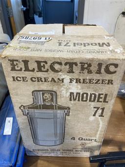 4 Quart Ice Cream Maker