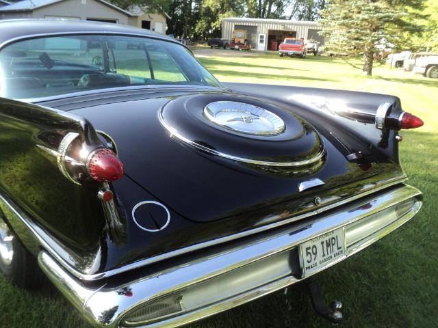 1959 Chrysler Imperial 2-door sedan