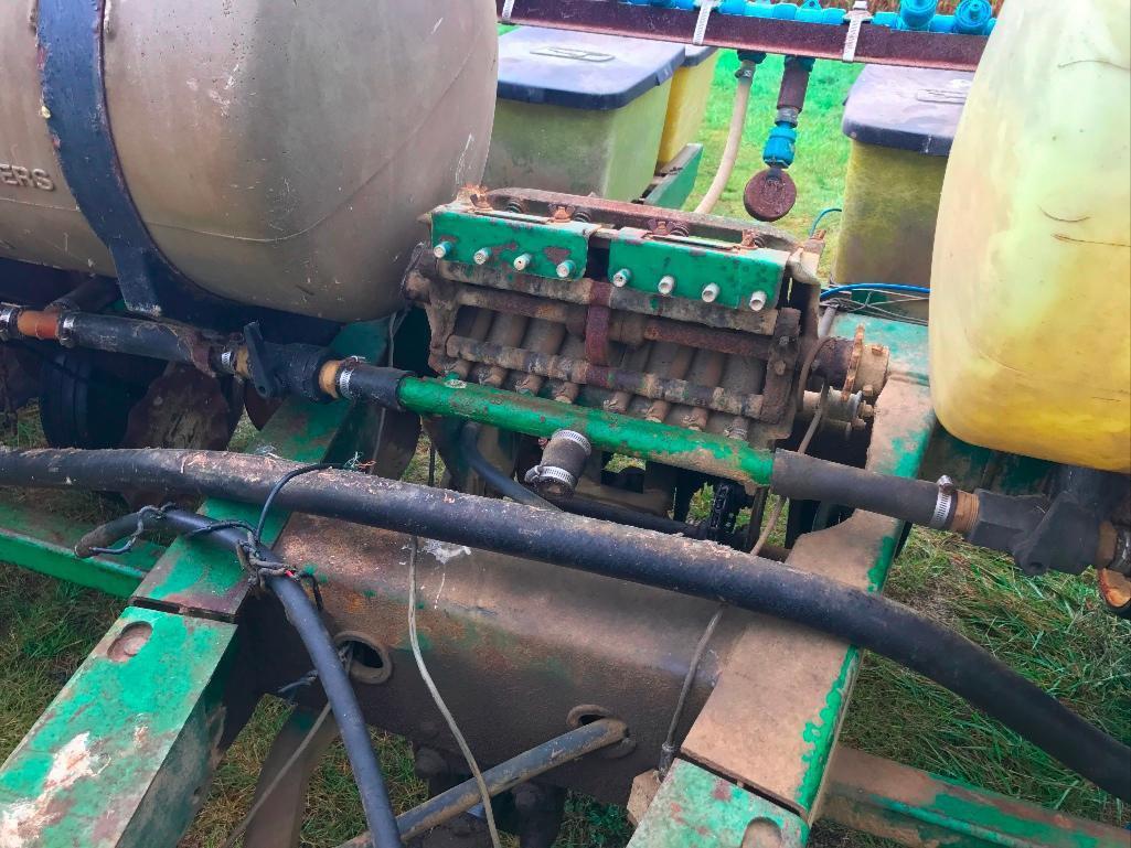 John Deere 7000 8 Row Narrow Planter