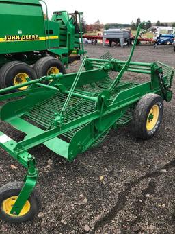 JD Mod 30 PTO Potato Digger (pull Type)