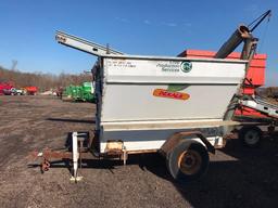 Single axle seed/feed wagon with scales and tarp