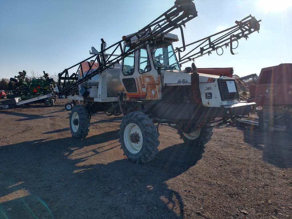 John Deere 745 Sprayer