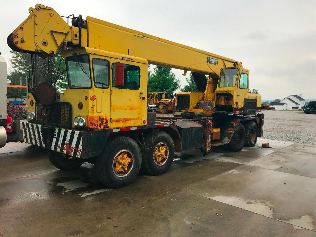 Grove TM225T Crane