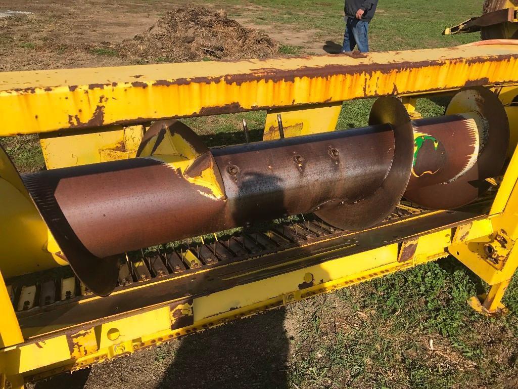 John Deere 630 Forage head