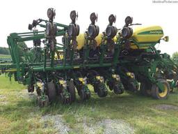 John Deere 1790 Corn Planter