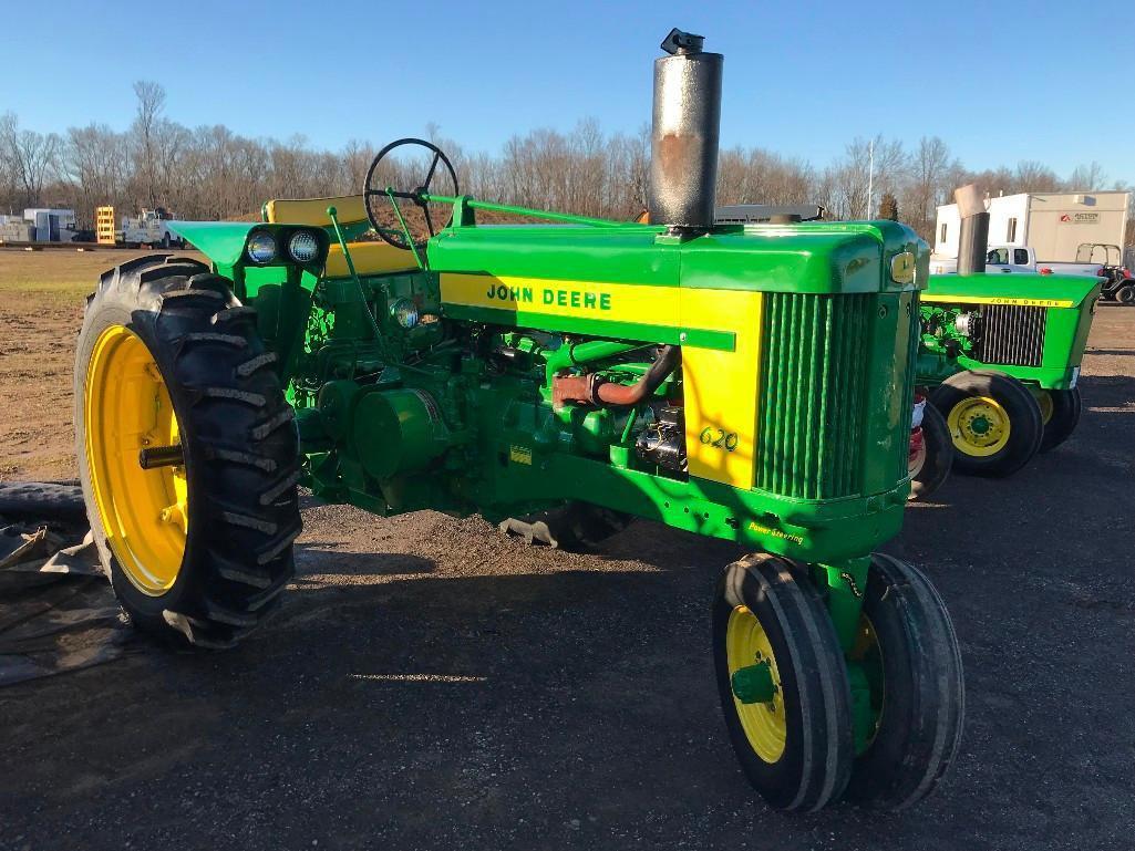 John Deere 620