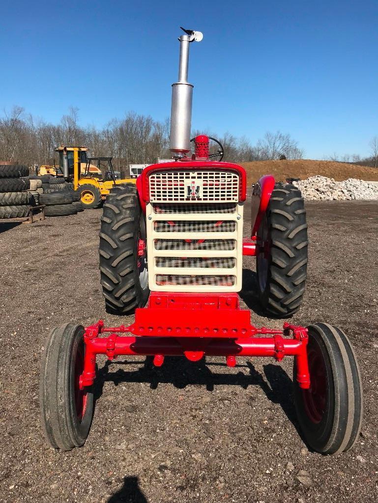 560 Farmall WIDEFRONT