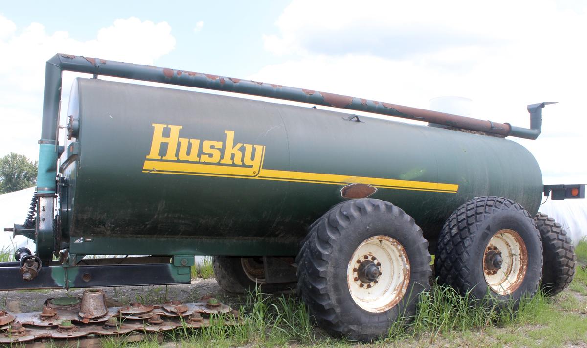 Husky 4500 gal. tank spreader