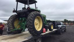 John Deere 4240