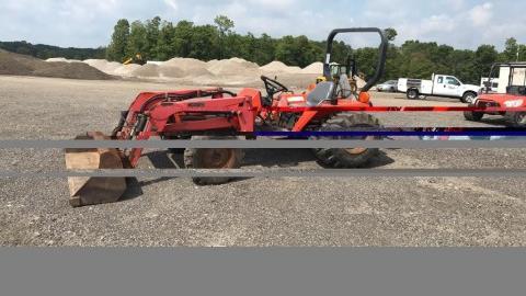 '04 AGCO STX 35 w/ Loader