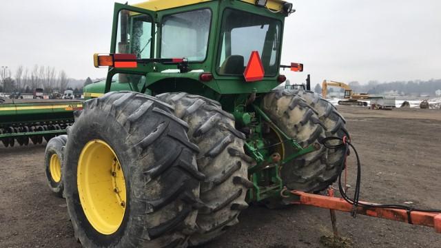 John Deere 6030