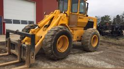 John Deere 644-B Loader