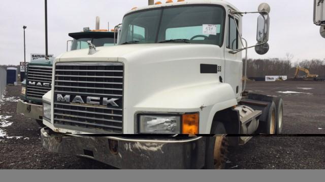 2001 Mack CH600 Diesel Semi Tractor