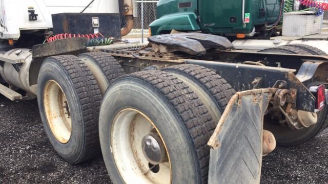 2001 Mack CH600 Diesel Semi Tractor