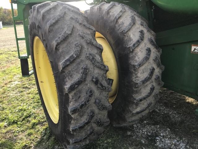 sharp John Deere 9670 STS Combine