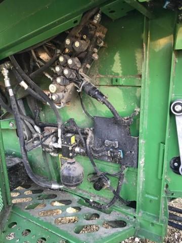 sharp John Deere 9670 STS Combine