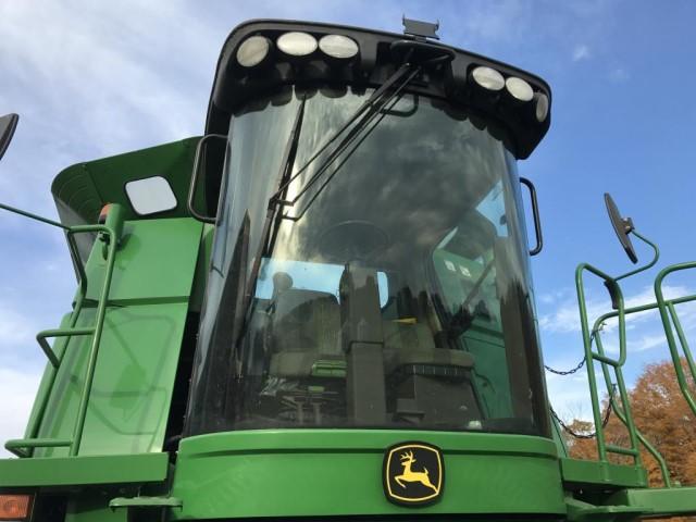 sharp John Deere 9670 STS Combine