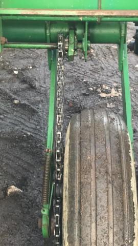 John Deere 7200 No Till 4 row 36 corn planter