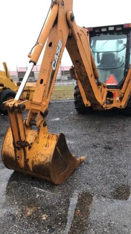 Case 580M II Backhoe