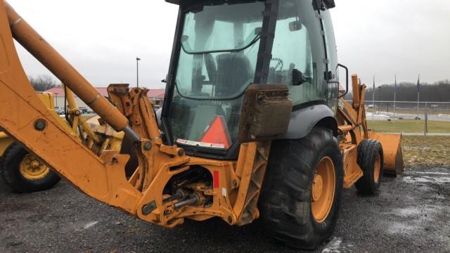 Case 580M II Backhoe