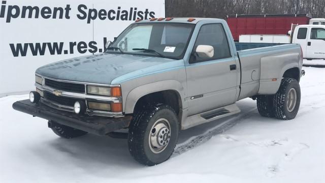 '89 Chevy 3500 Pickup Truck