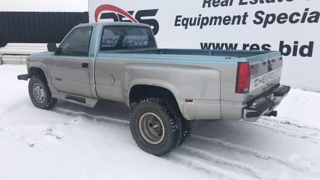 '89 Chevy 3500 Pickup Truck