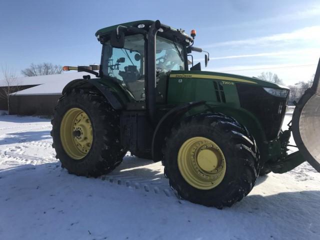 John Deere 7260R Tractor