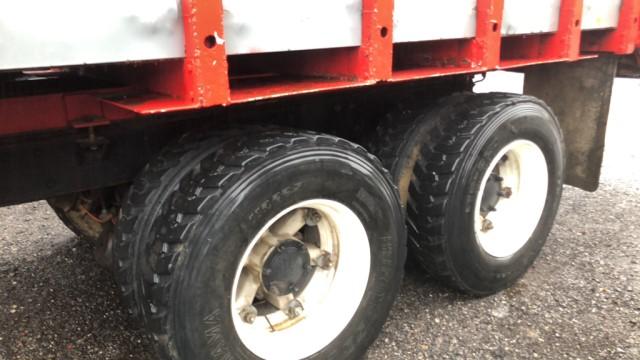 '87 Mack R60 Tandem Axle