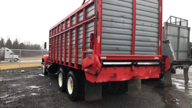 '87 Mack R60 Tandem Axle