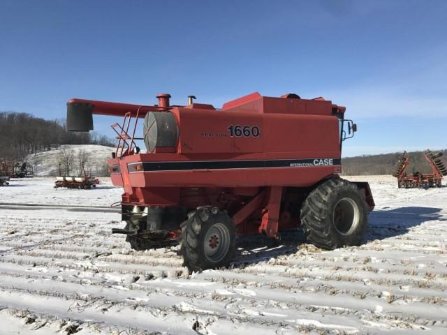 1986 Case IH 1660 Axial Flow Combine