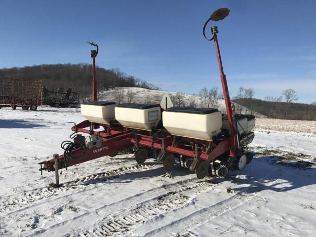 sharp White 6100 6R30 corn planter, dry fert.