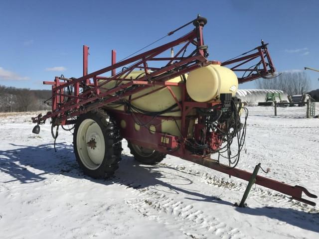 Hardi 2400 pull-type sprayer, 60' hydraulic booms