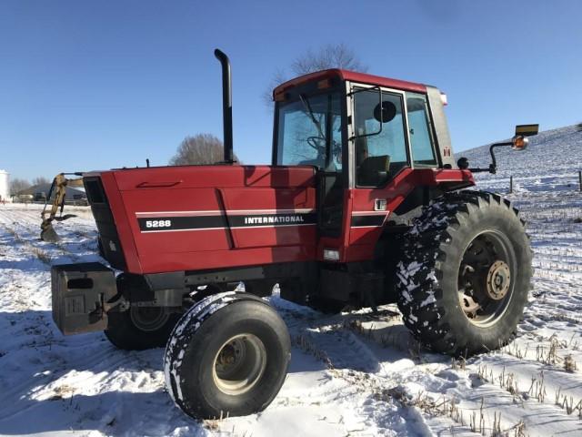 1984 IH 5288 Tractor