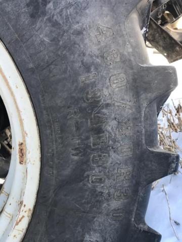 1998 Massey Ferguson 4243 open station tractor