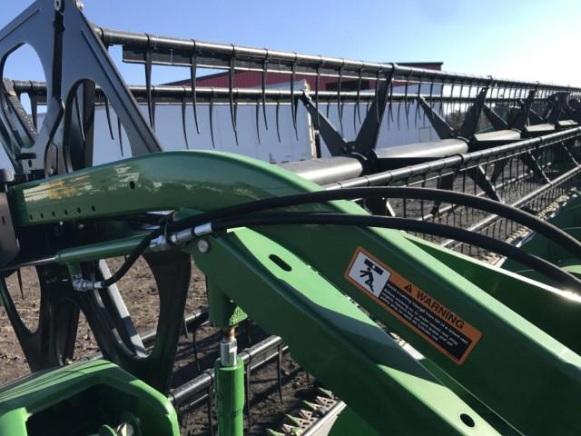 John Deere 625F 25’ Grain Platform