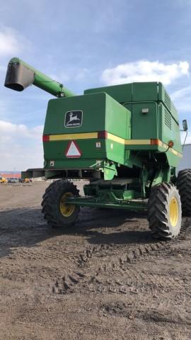 John Deere 9500 Combine Sidehill