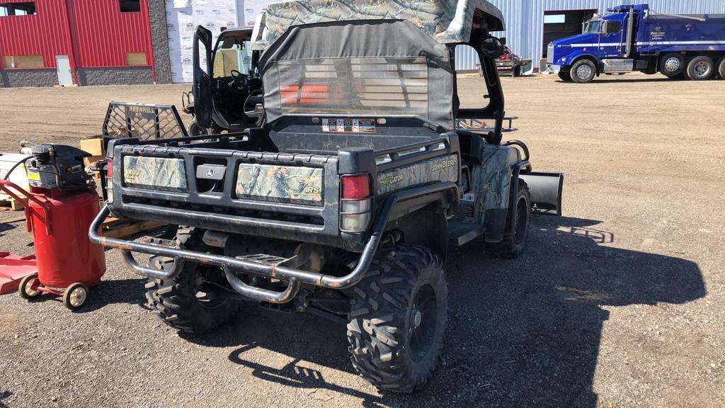 John Deere 825I Gator