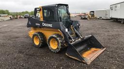 John Deere 320 E skid steer