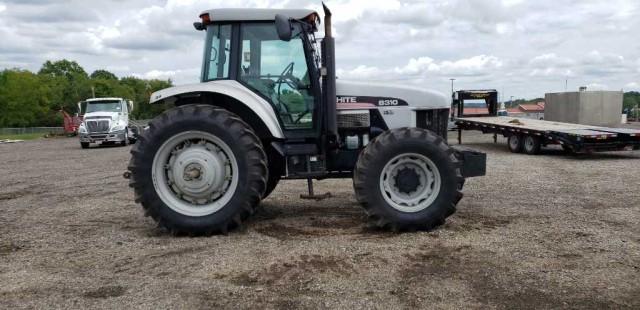 1997 White 8310 Tractor